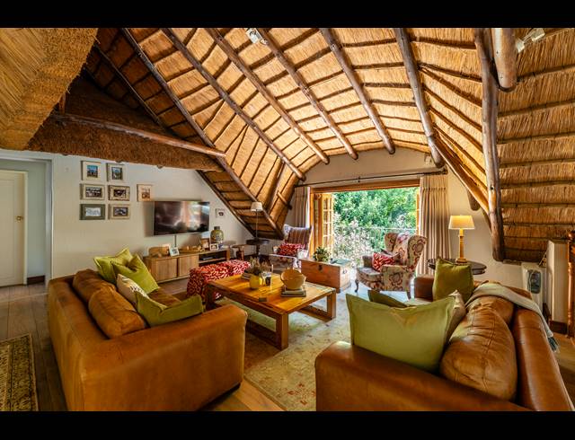 7 BEDROOM HOUSE FOR SALE IN BRYANSTON